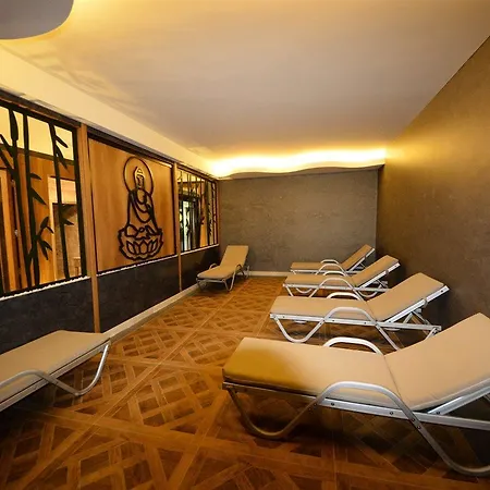 Idas Club Hotel