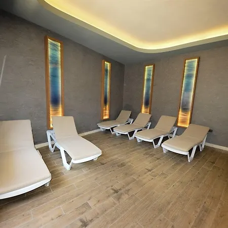 Idas Club Szálloda 4*
